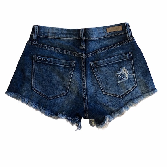 Blank NYC Distressed Wedge Shorts - Picture 2 of 4